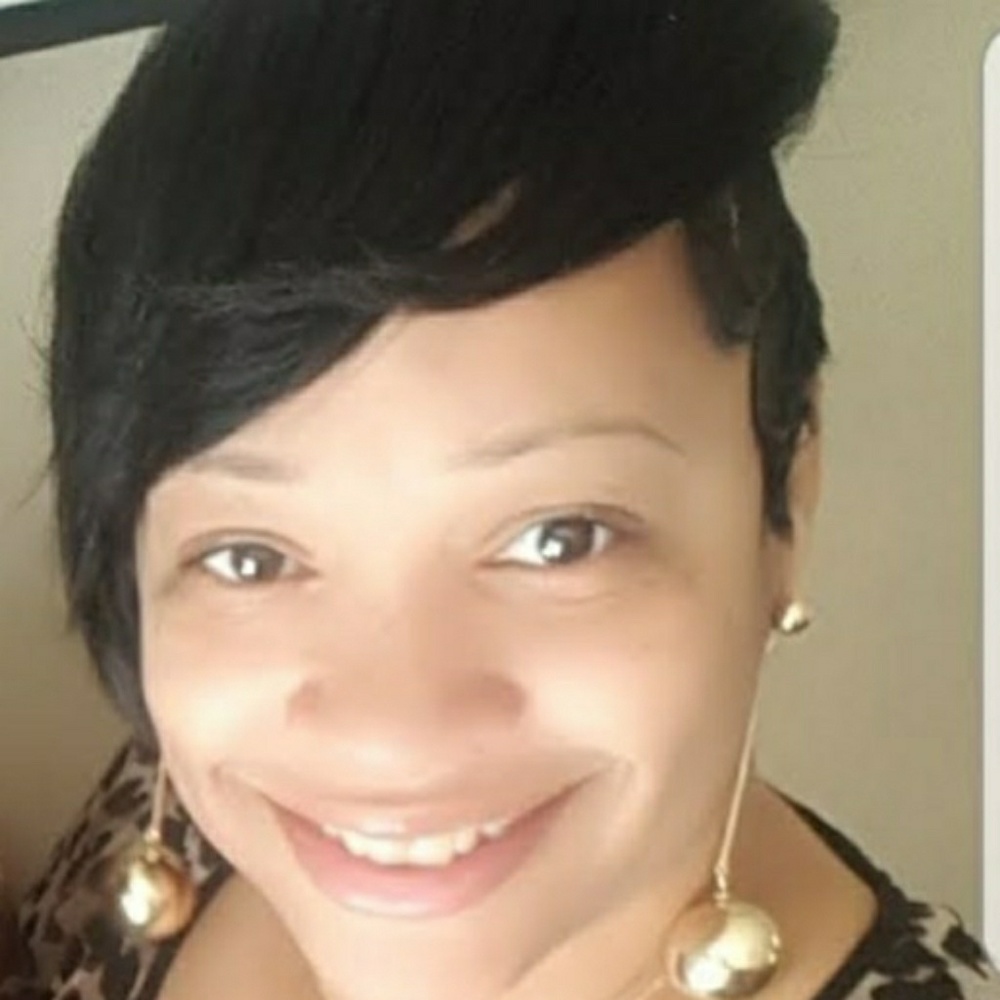 Meet your Posher, Yolanda